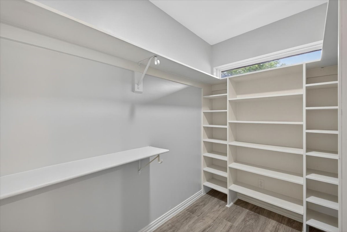 3330 Sharpview Lane Dallas TX 75228