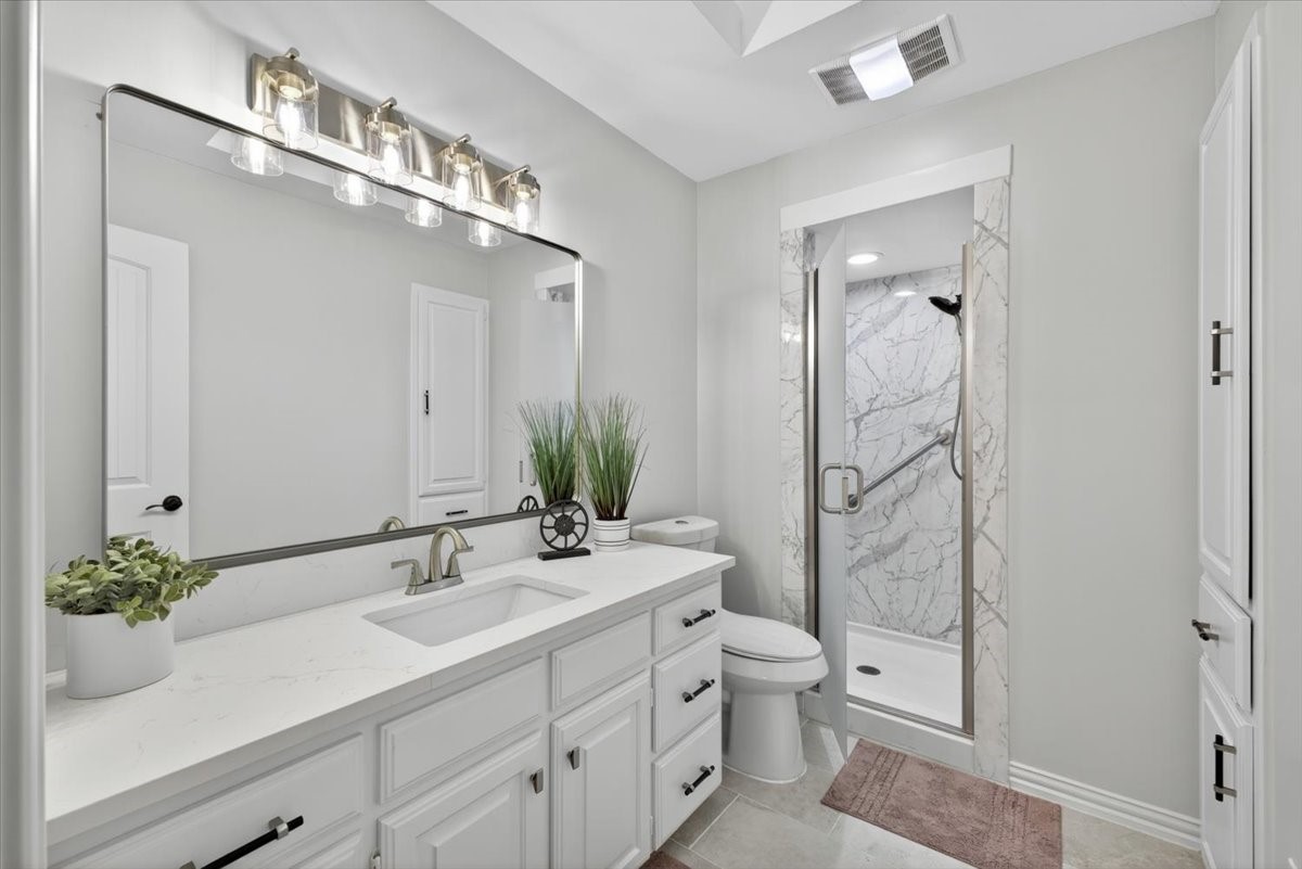 3330 Sharpview Lane Dallas TX 75228