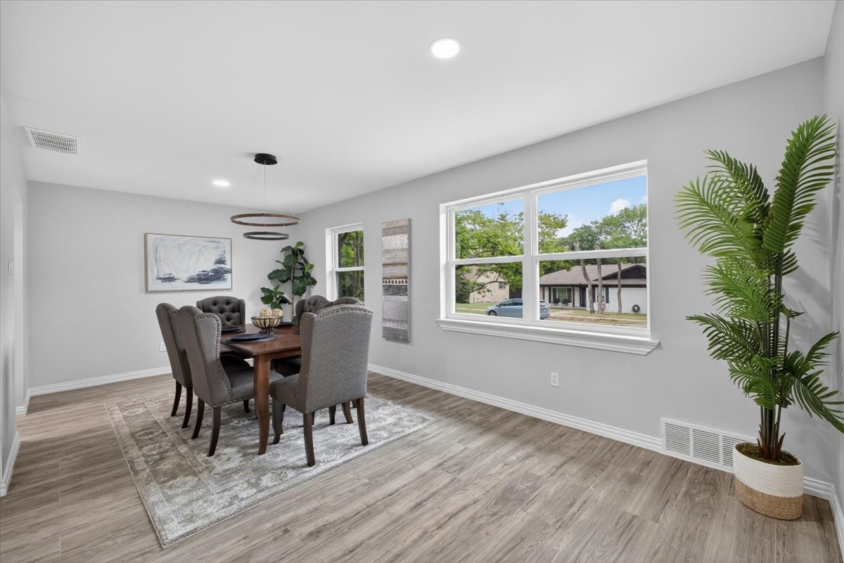 3330 Sharpview Lane Dallas TX 75228