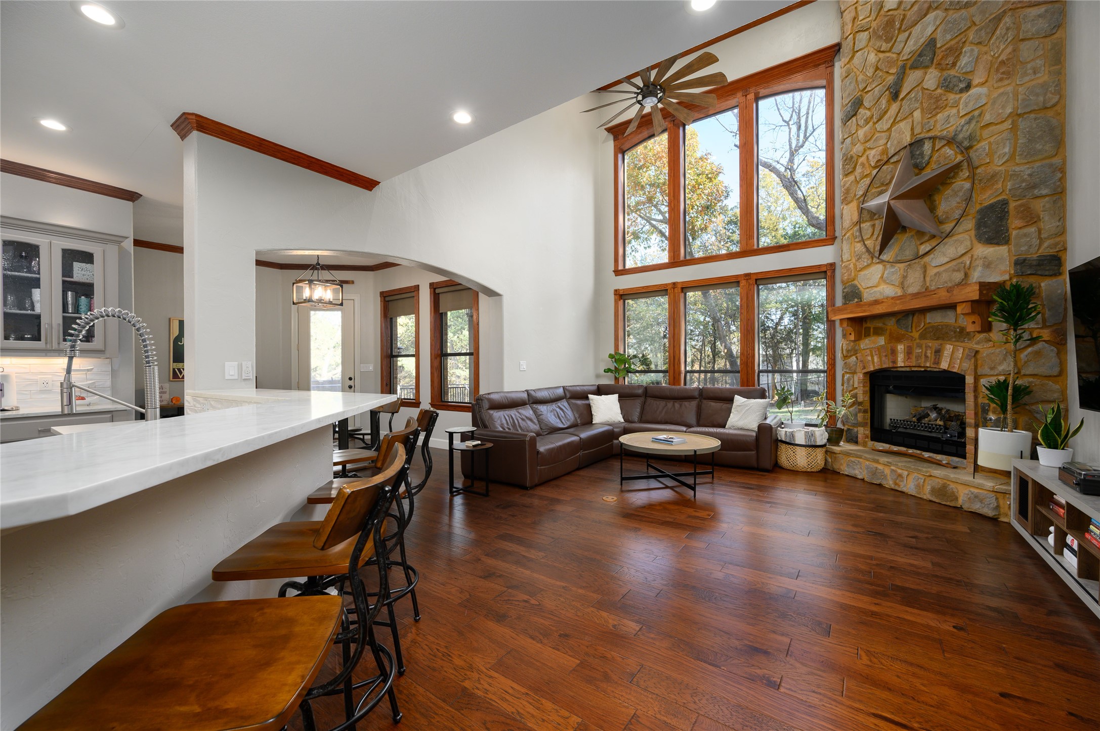 588 Lakepoint Loop Pottsboro TX 75076