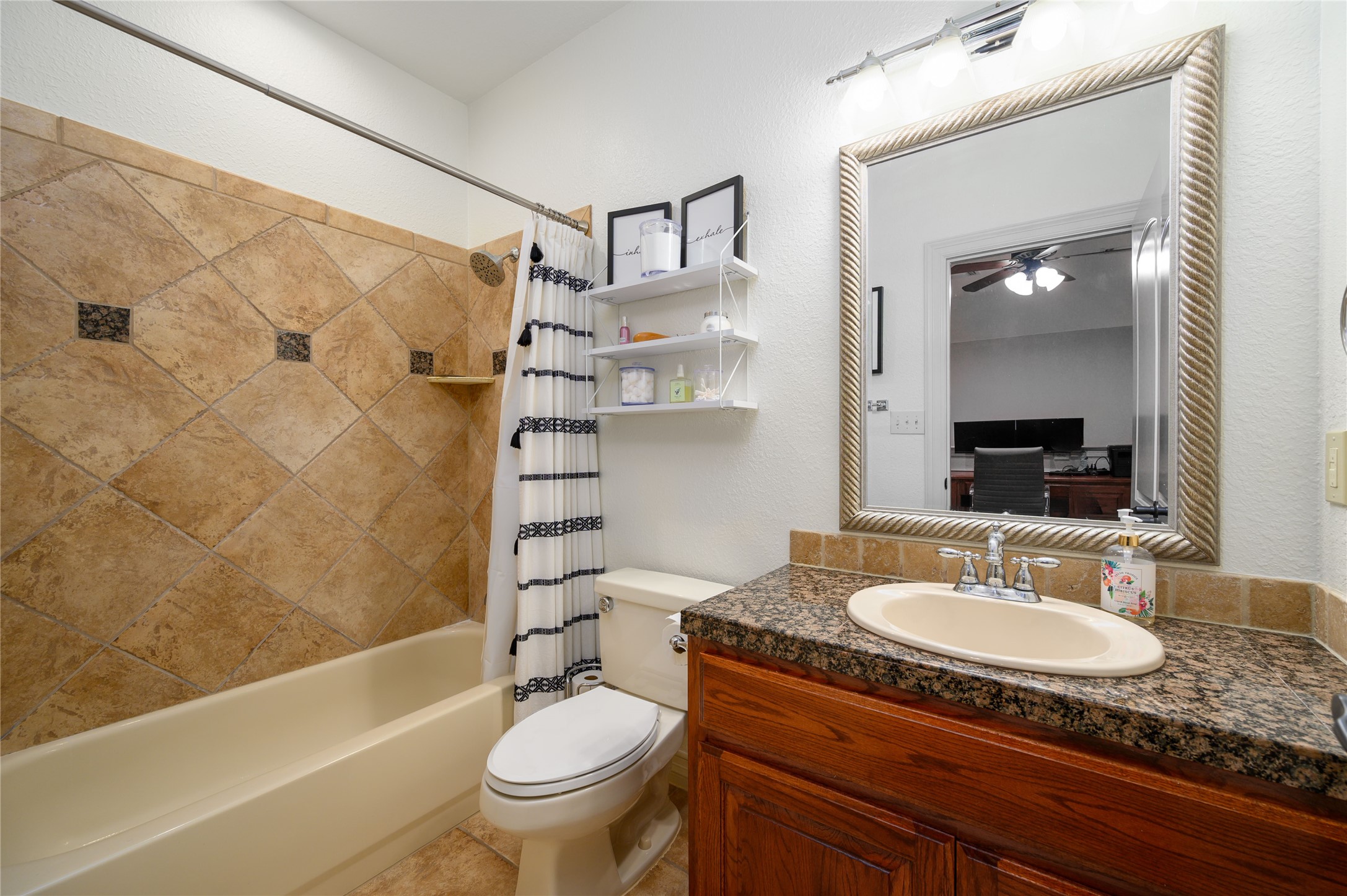 588 Lakepoint Loop Pottsboro TX 75076