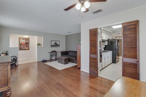 1910 New Castle Court Arlington TX 76013