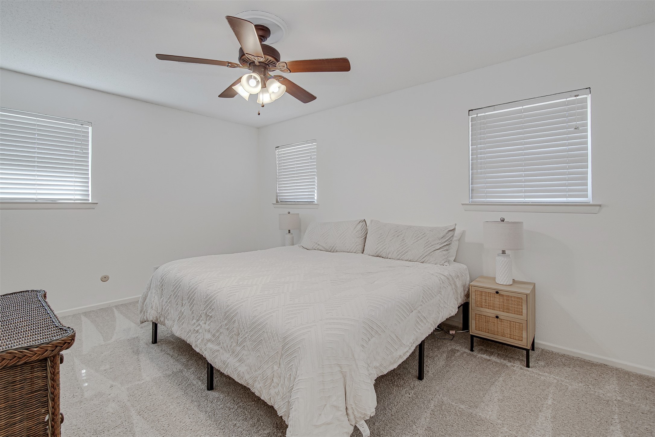 1910 New Castle Court Arlington TX 76013