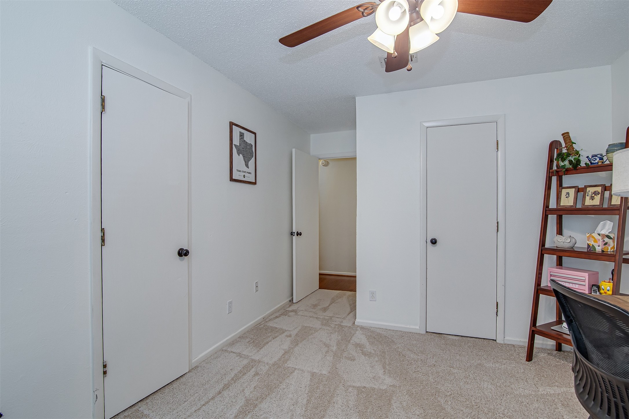 1910 New Castle Court Arlington TX 76013