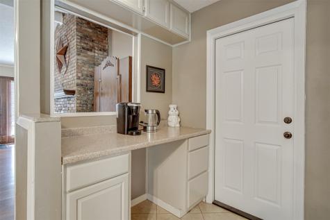 1910 New Castle Court Arlington TX 76013