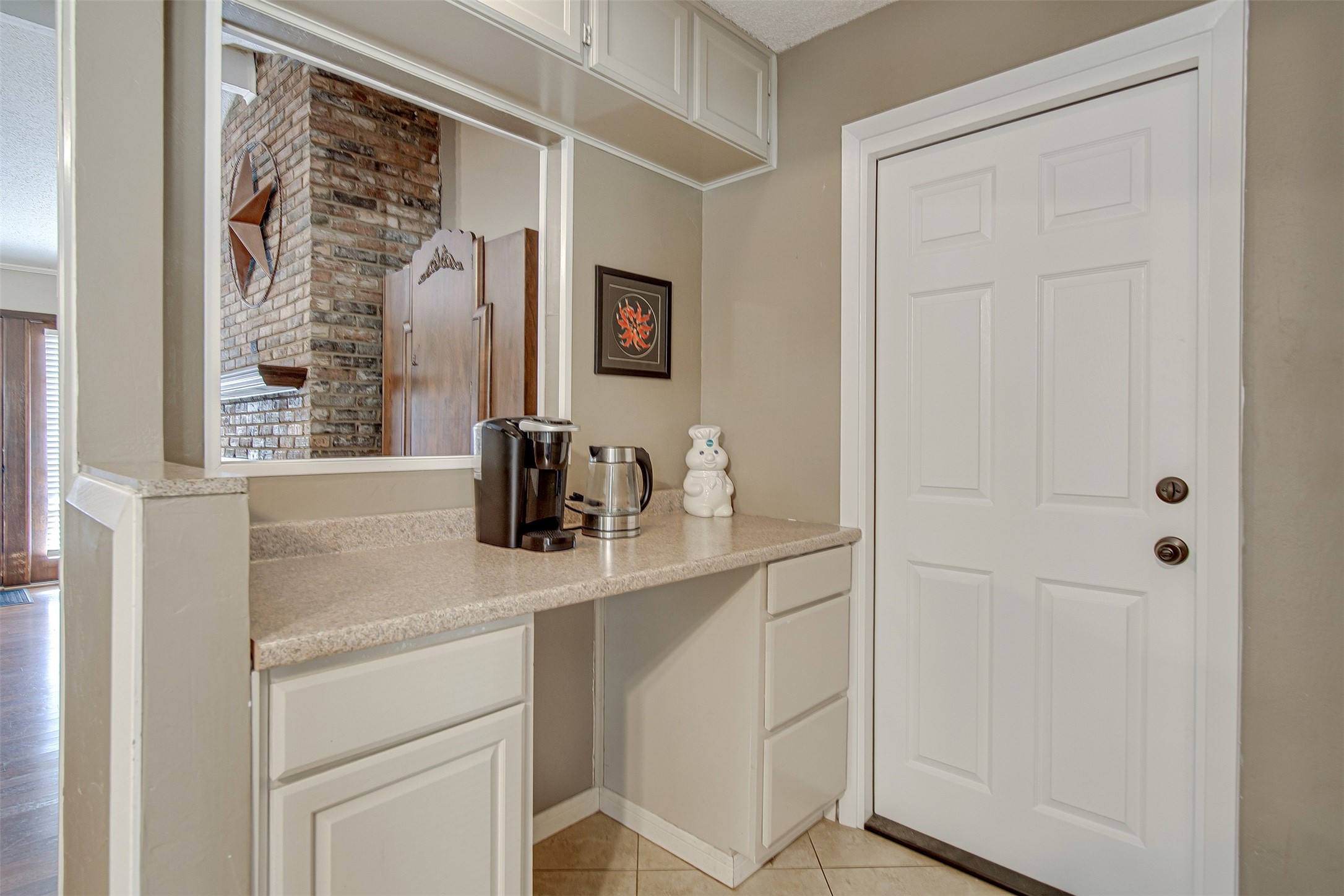 1910 New Castle Court Arlington TX 76013