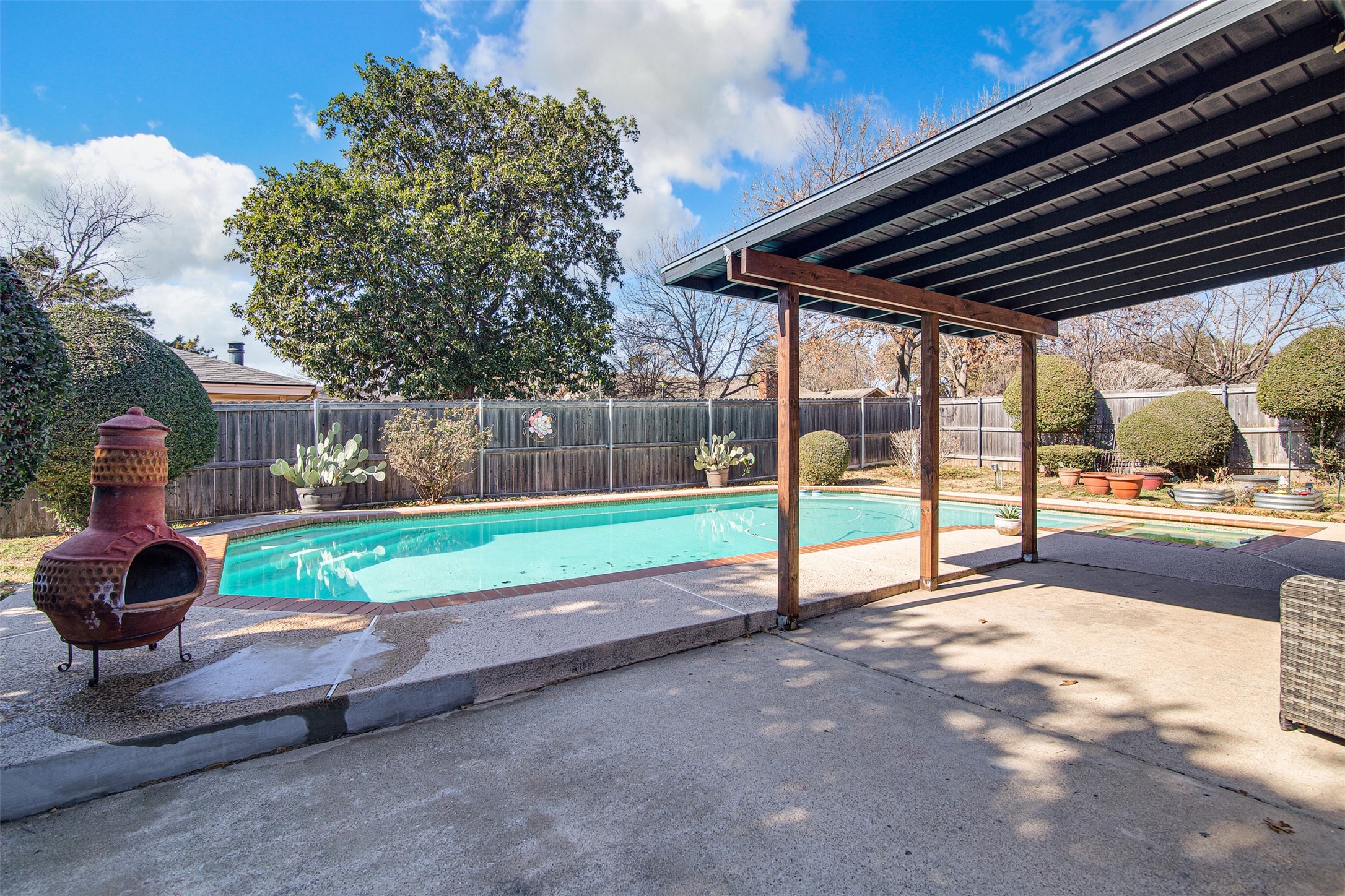 1910 New Castle Court Arlington TX 76013