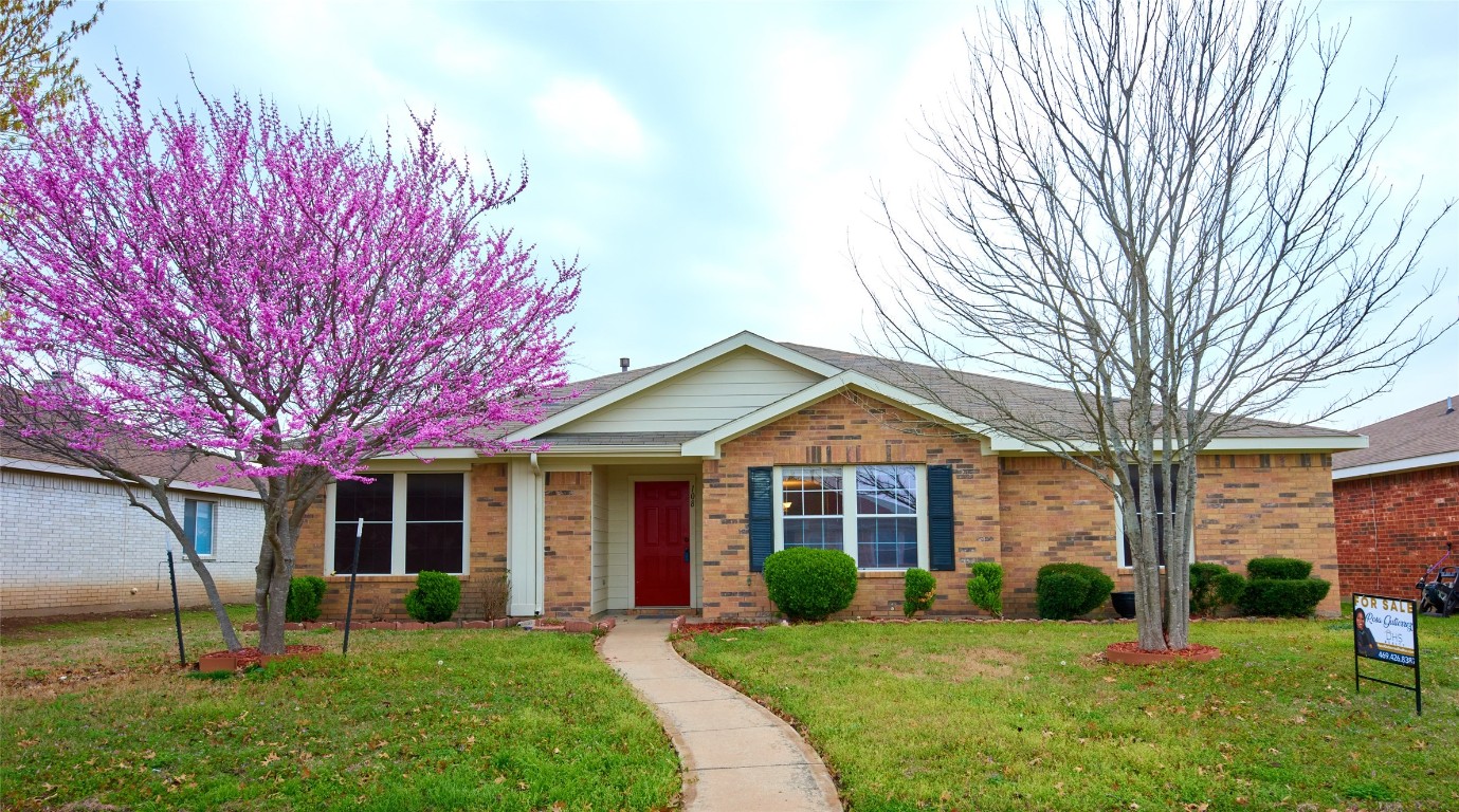 108 Palm Drive Lancaster TX 75146