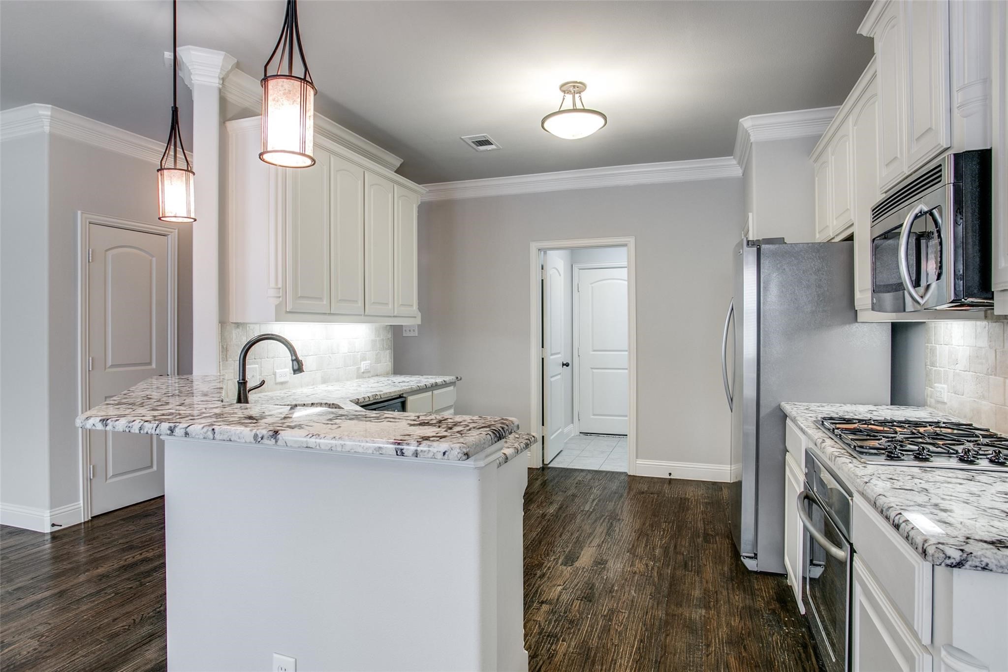 250 Churchill Loop Grapevine TX 76051