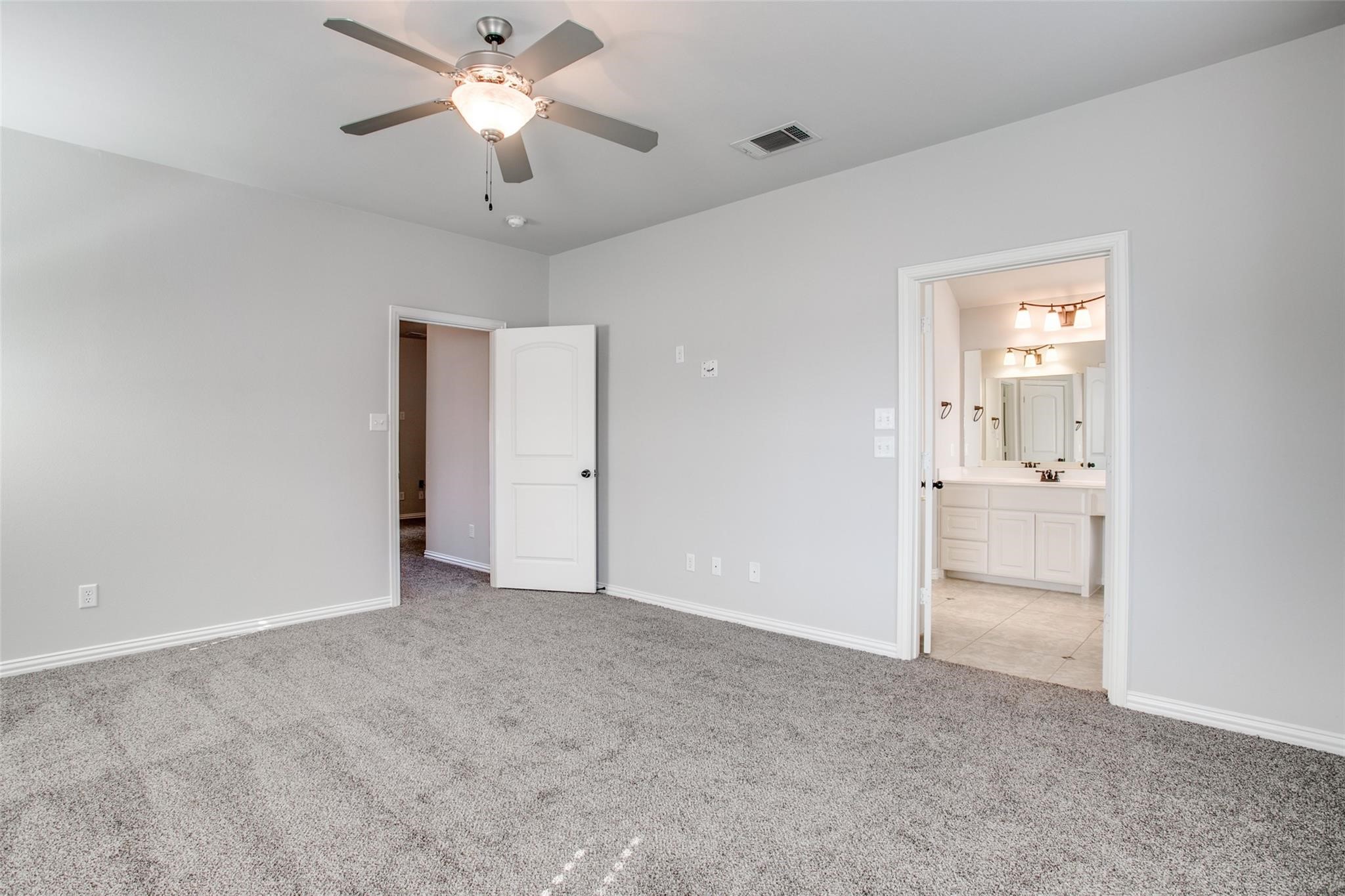 250 Churchill Loop Grapevine TX 76051