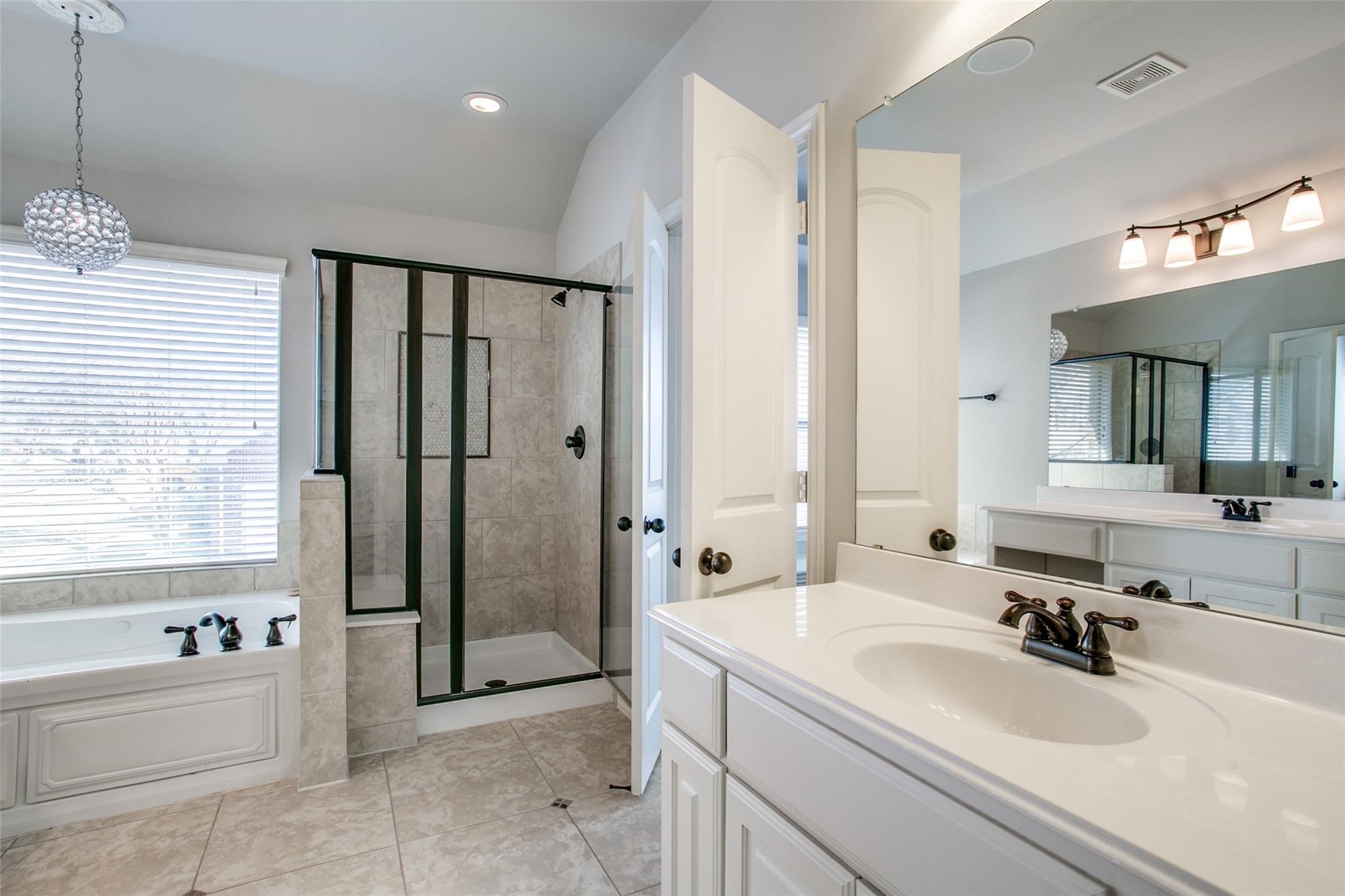 250 Churchill Loop Grapevine TX 76051