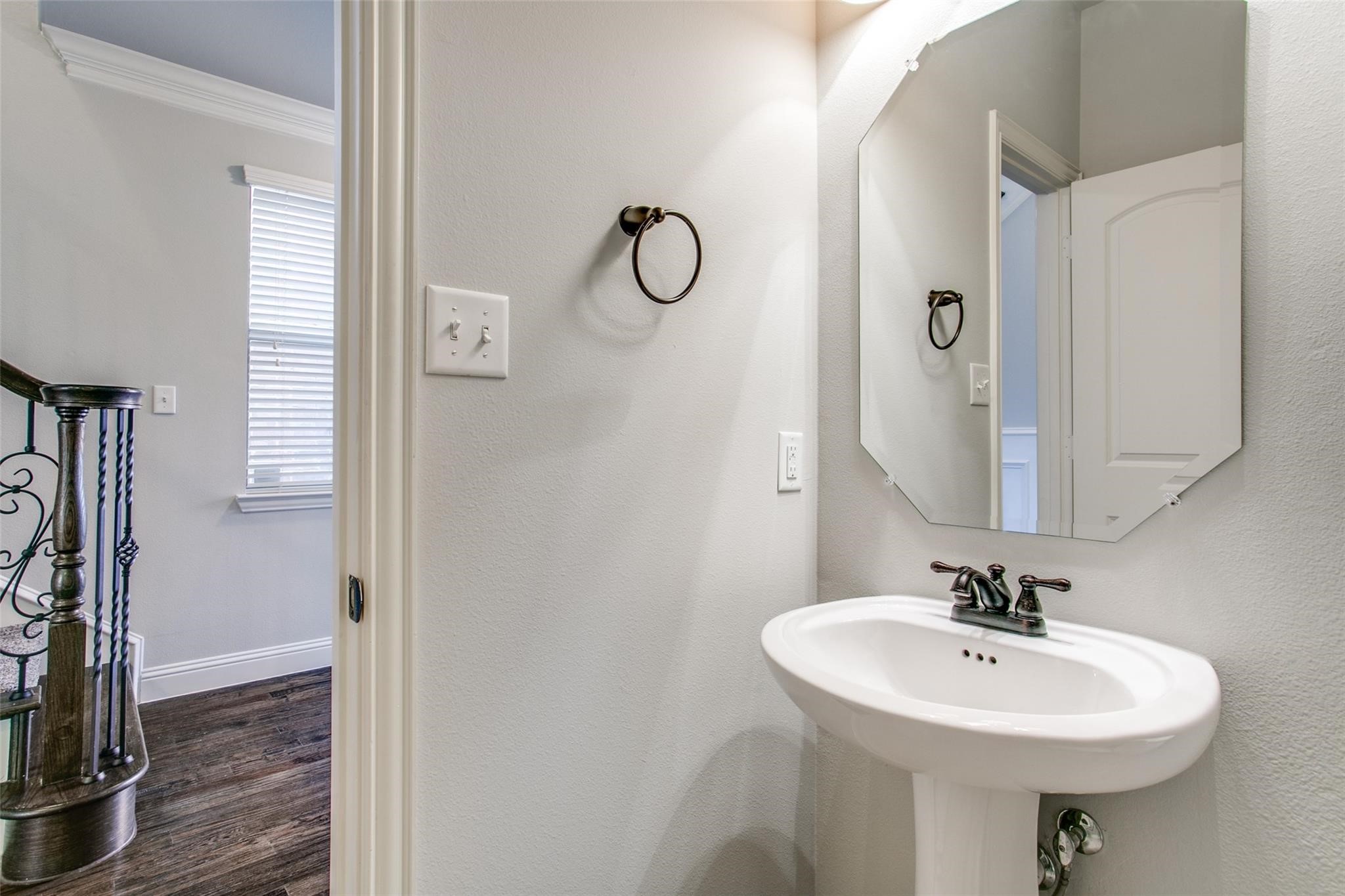 250 Churchill Loop Grapevine TX 76051