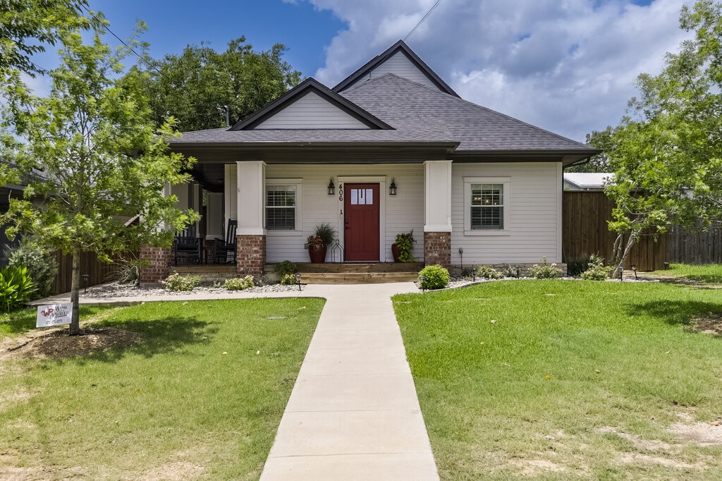 406 Commerce Street Maypearl TX 76064