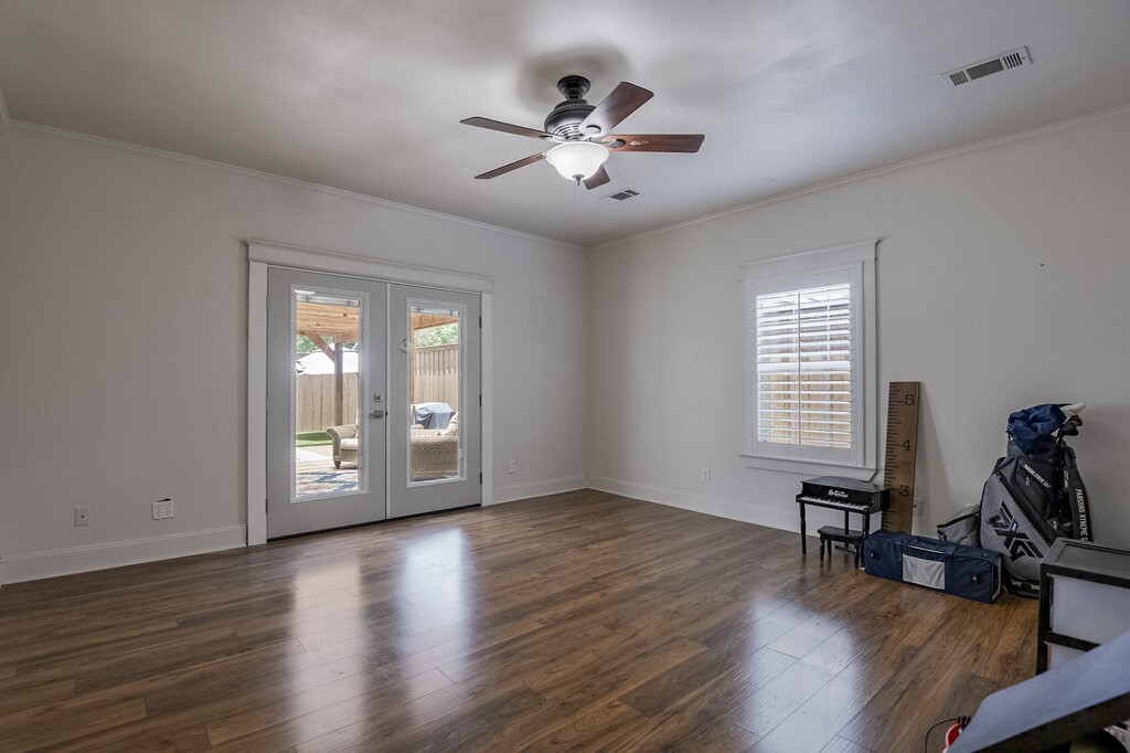 406 Commerce Street Maypearl TX 76064