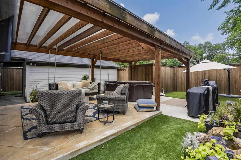 406 Commerce Street Maypearl TX 76064