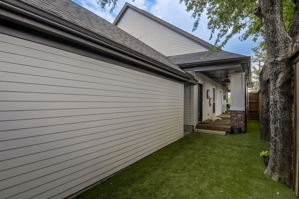 406 Commerce Street Maypearl TX 76064