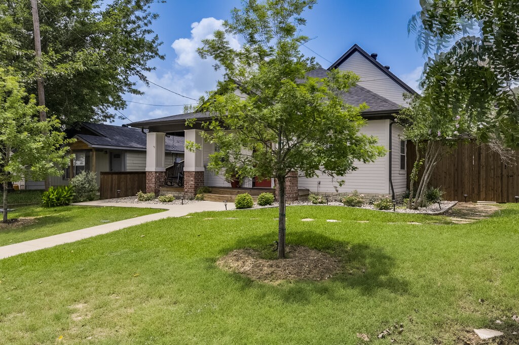 406 Commerce Street Maypearl TX 76064