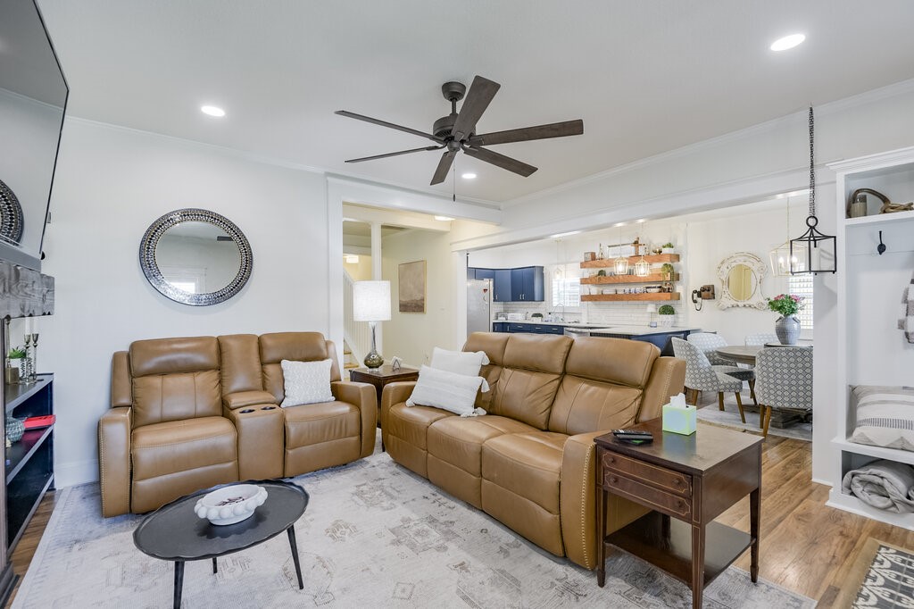 406 Commerce Street Maypearl TX 76064