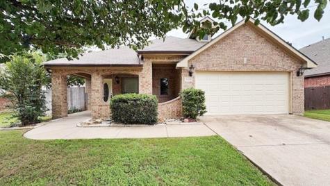 624 Vickie Street Crowley TX 76036