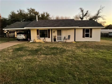 304 Allison Avenue Groesbeck TX 76642