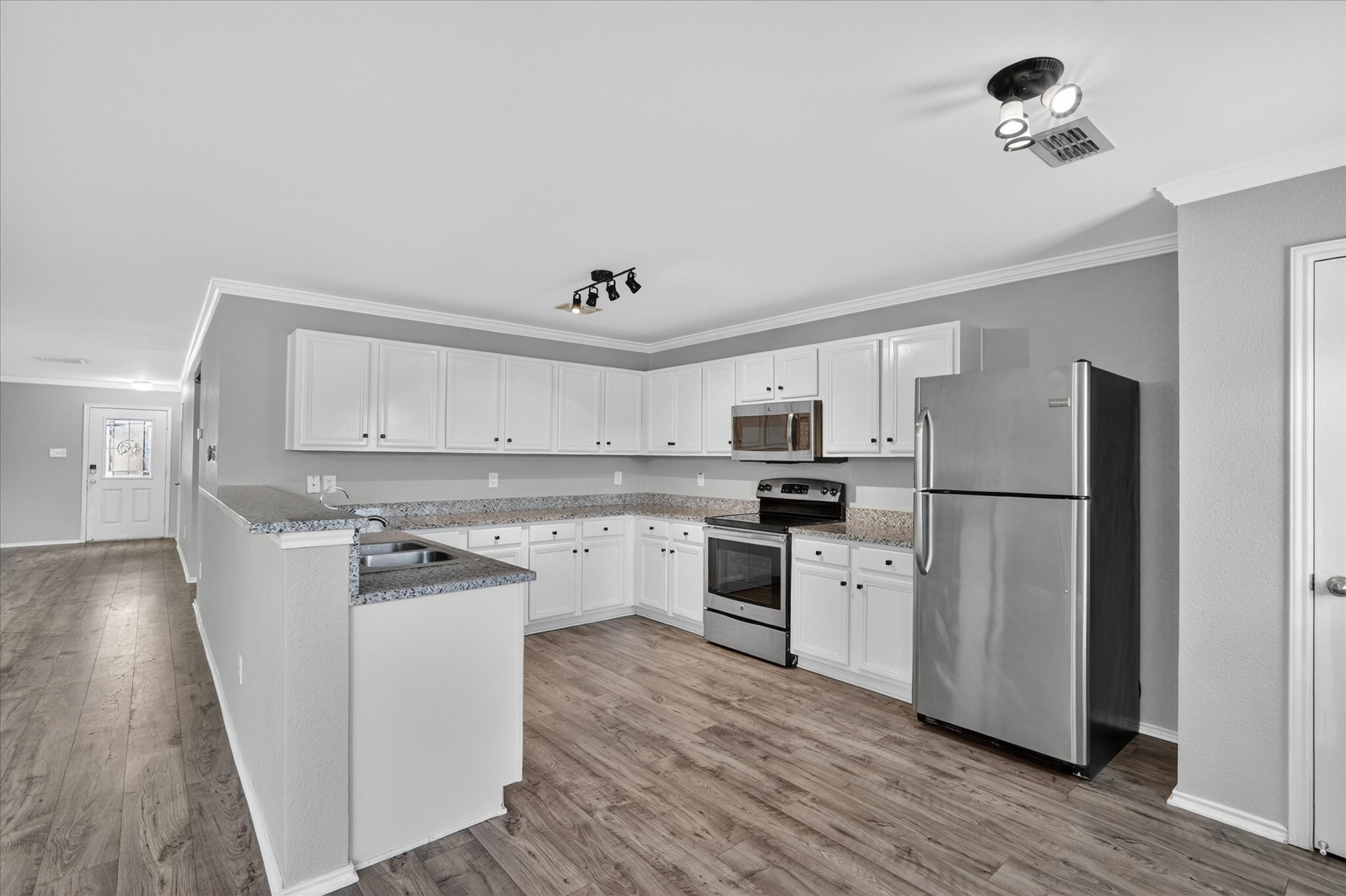 10129 Cougar Trail Fort Worth TX 76108