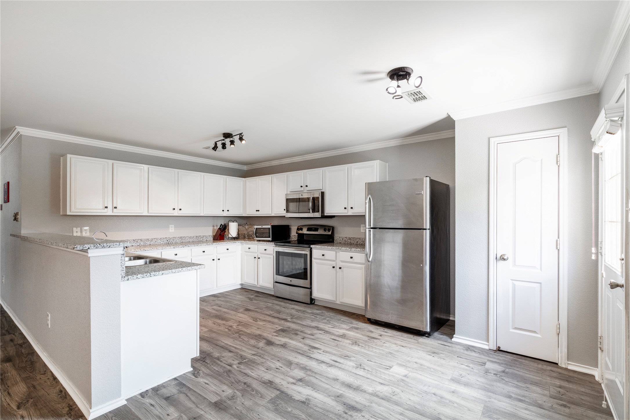 10129 Cougar Trail Fort Worth TX 76108