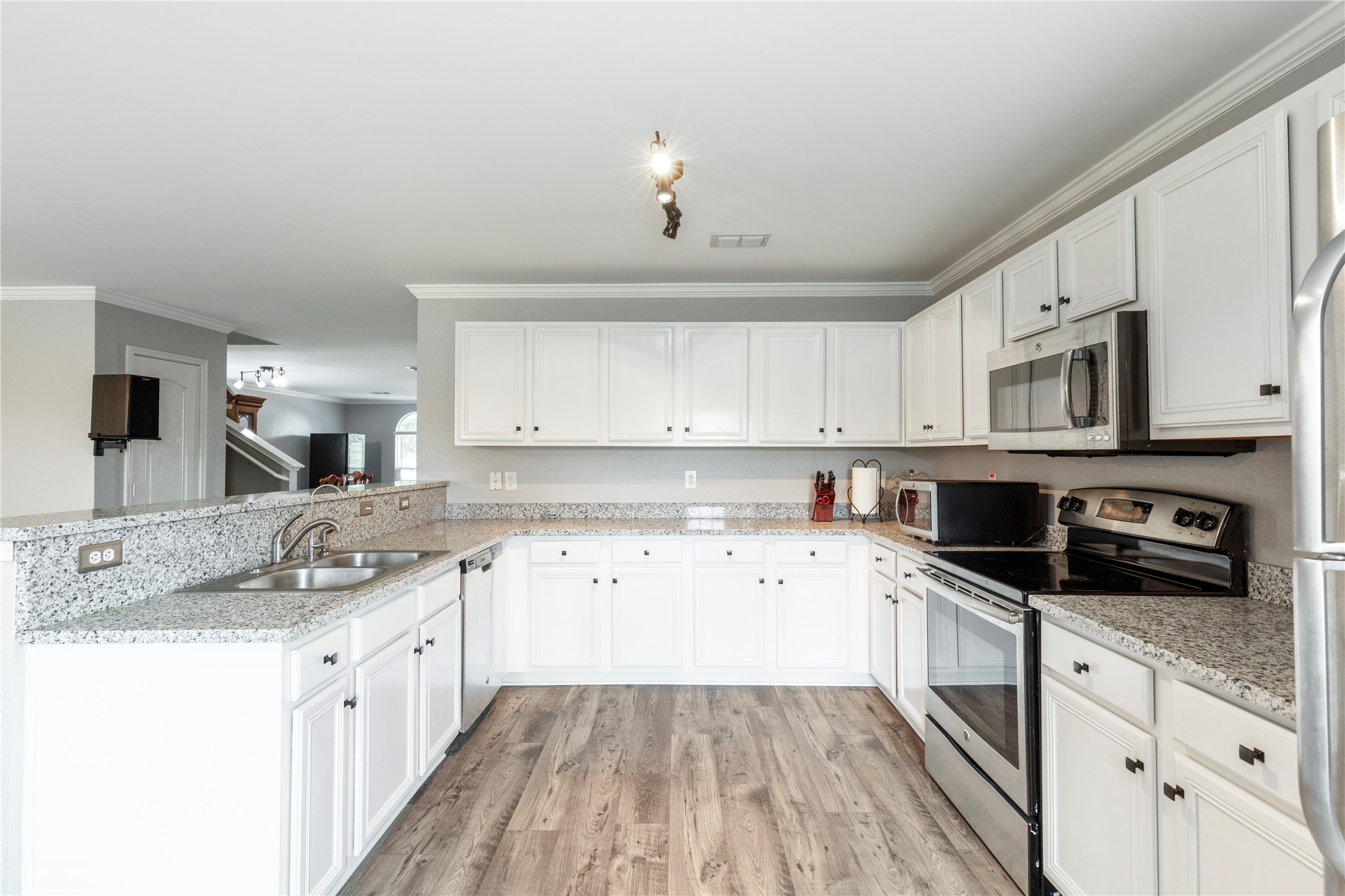 10129 Cougar Trail Fort Worth TX 76108