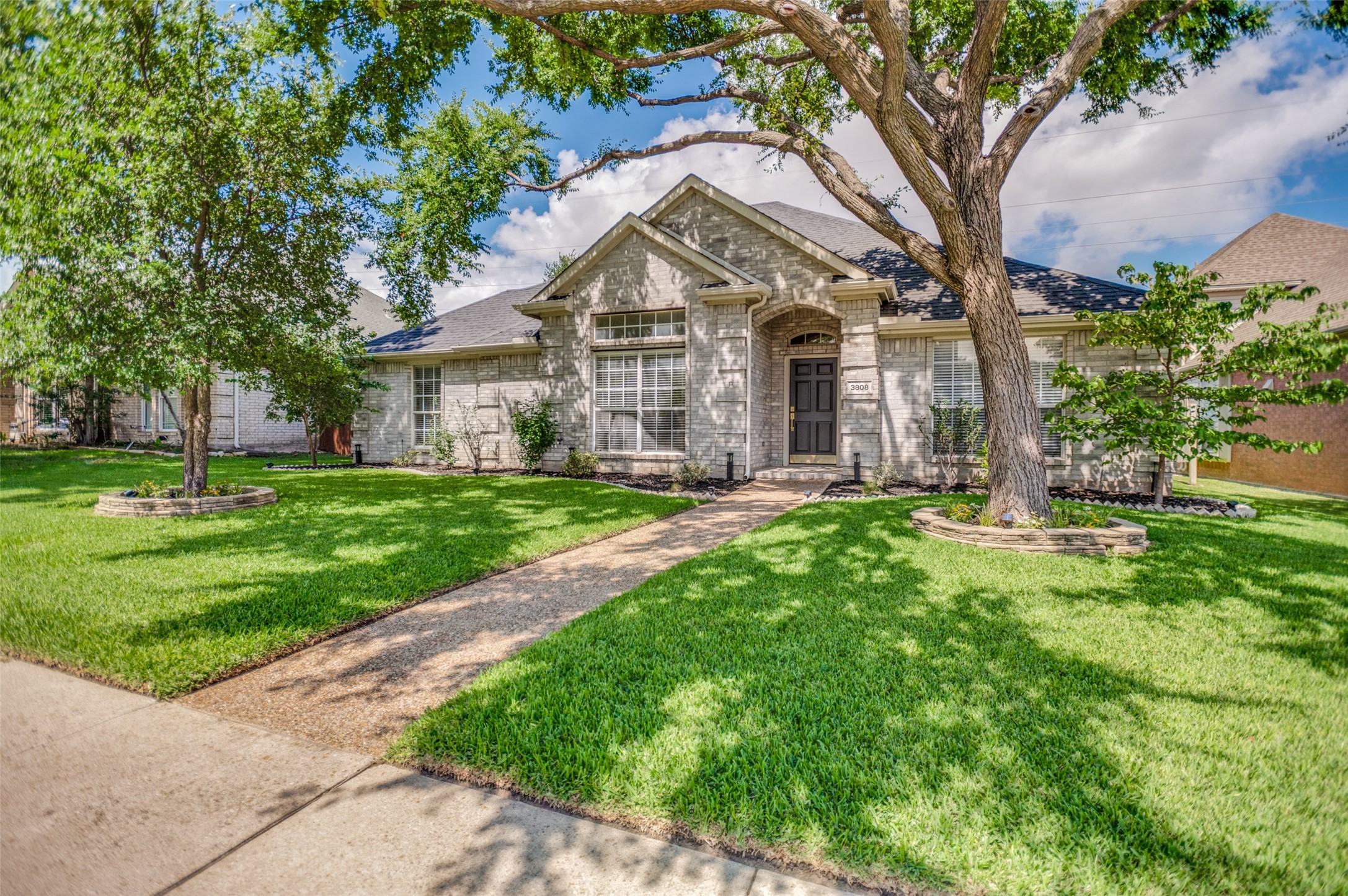 3808 Belton Drive Dallas TX 75287
