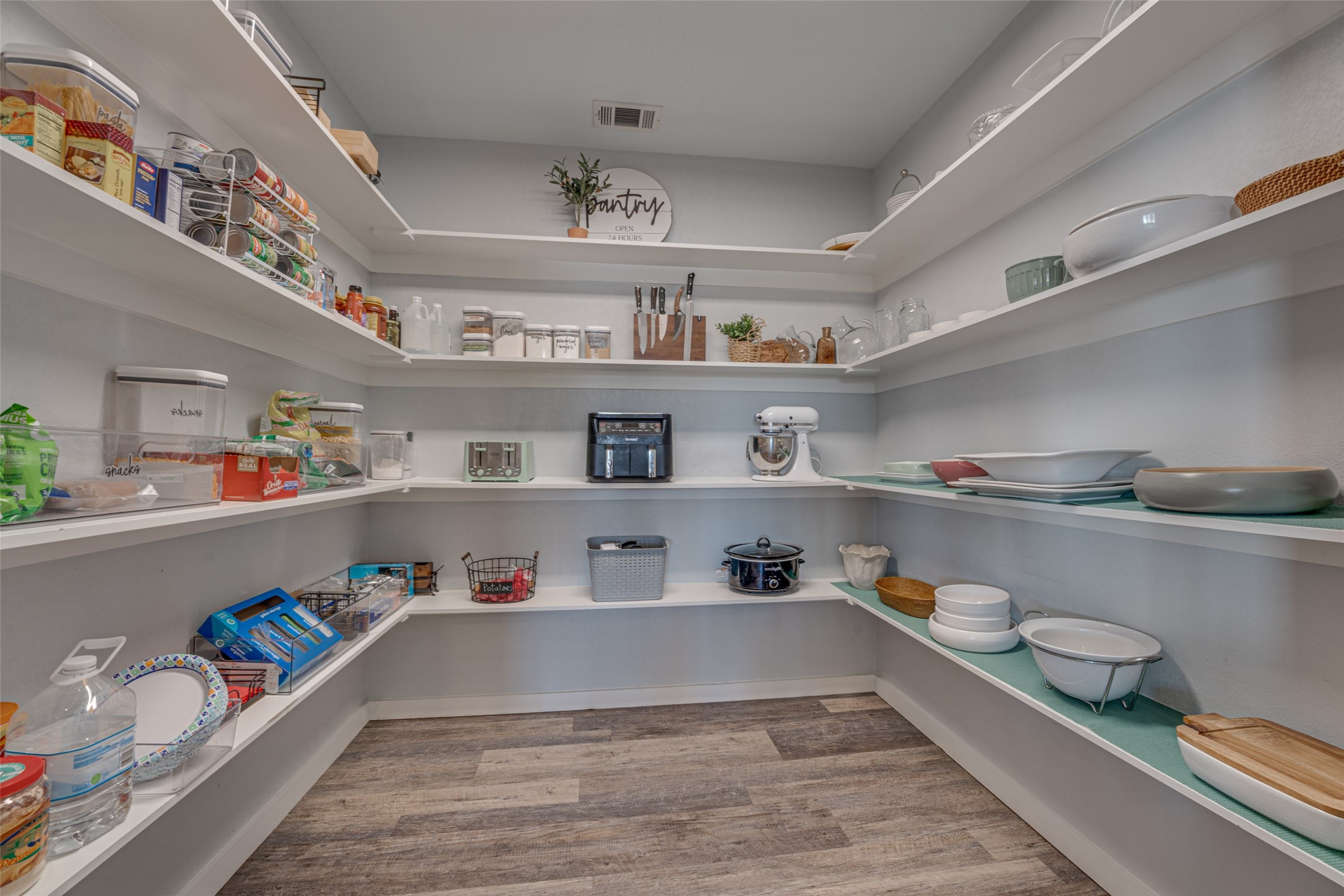 5523 Lakeshore Court Log Cabin TX 75148