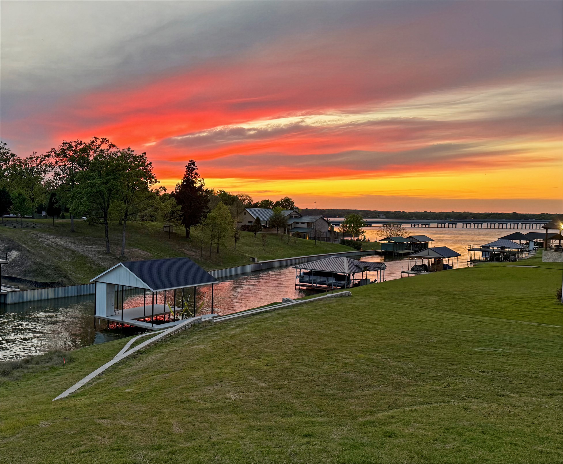 5523 Lakeshore Court Log Cabin TX 75148