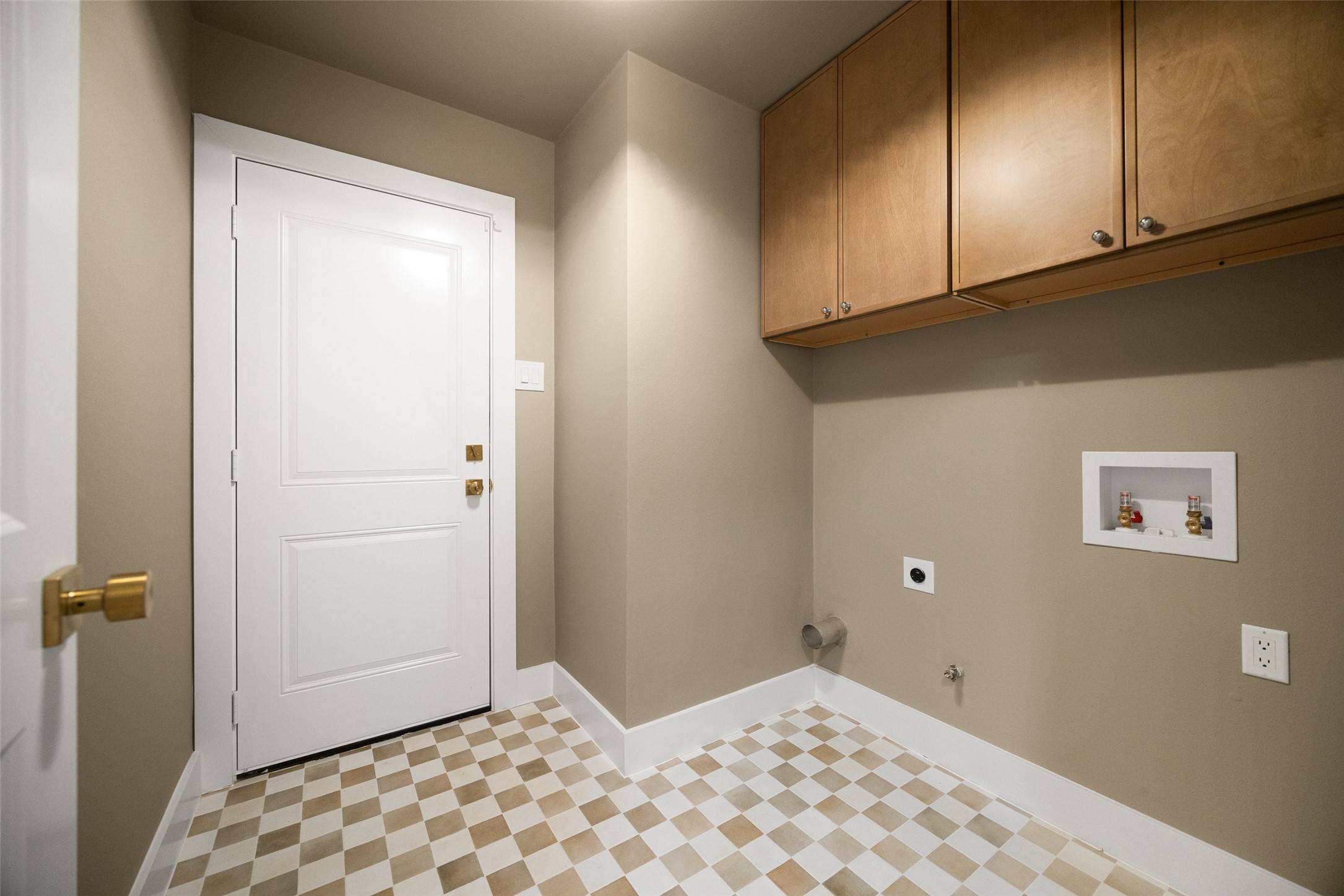 6817 Ledyard Drive Dallas TX 75248