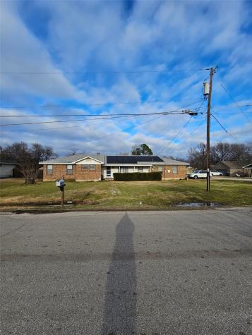 200 W Buffalo Street Forney TX 75126