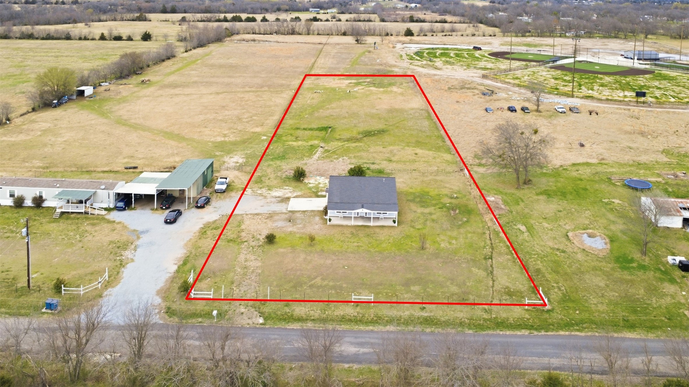 304 County Road 2260 Greenville TX 75402