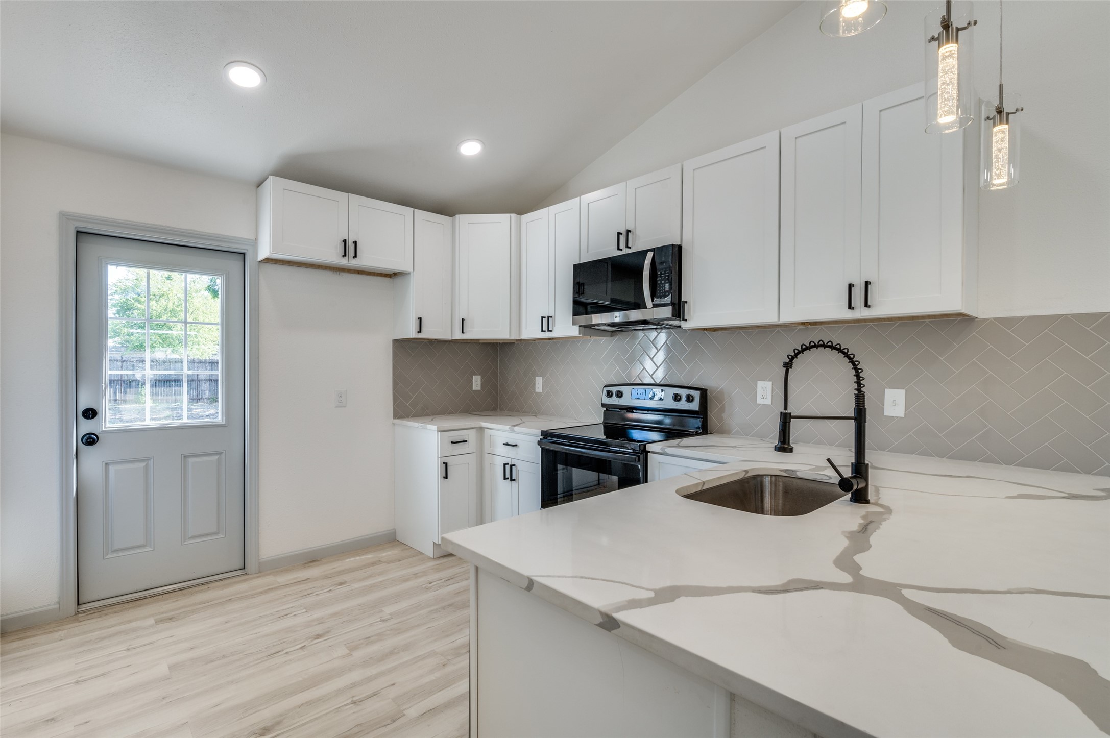 6924 Sunnybank Drive Fort Worth TX 76137