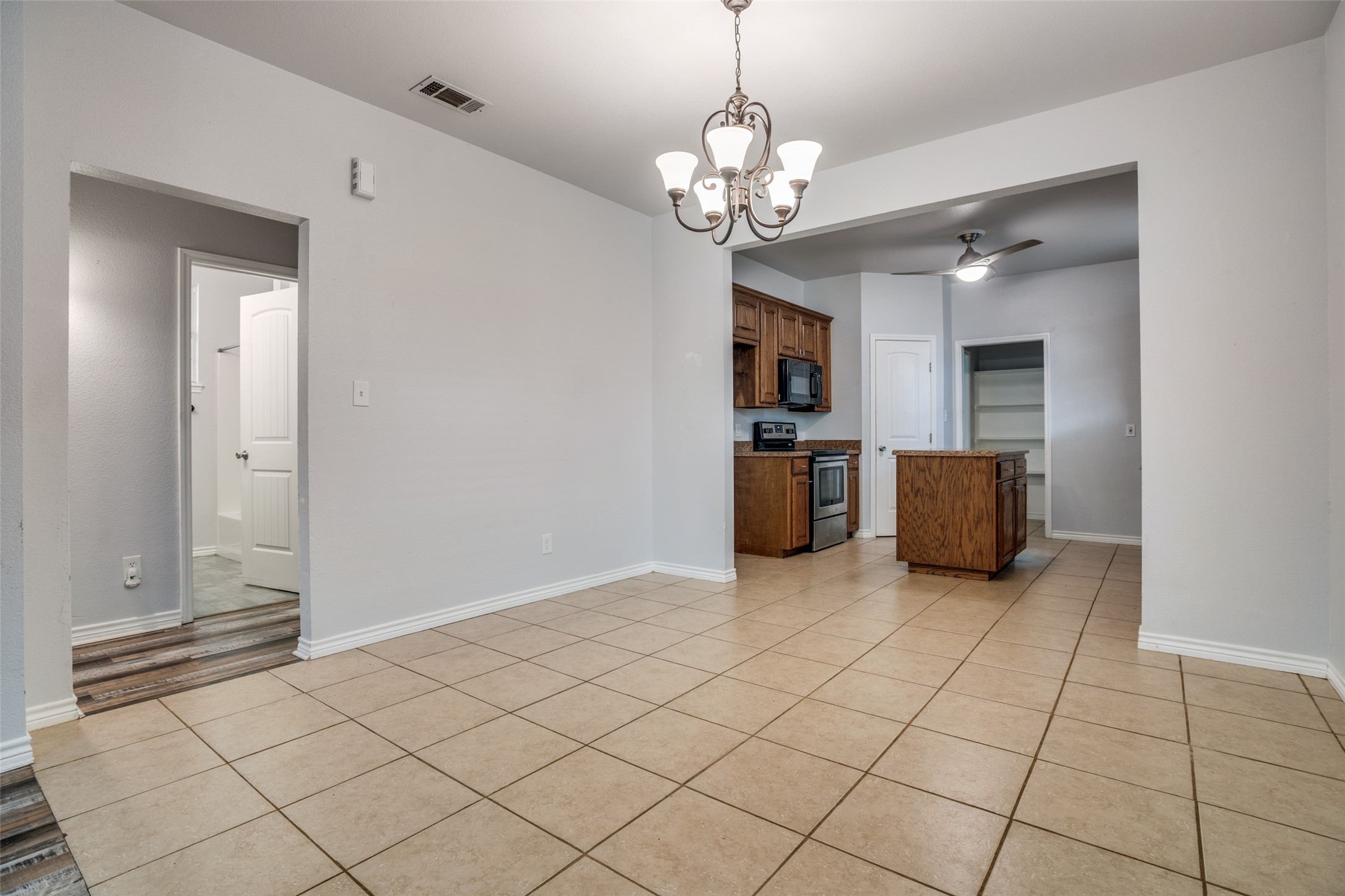 1503 Cherry Street Gainesville TX 76240