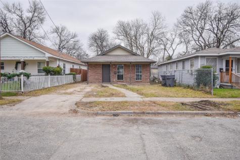1936 Life Avenue Dallas TX 75212