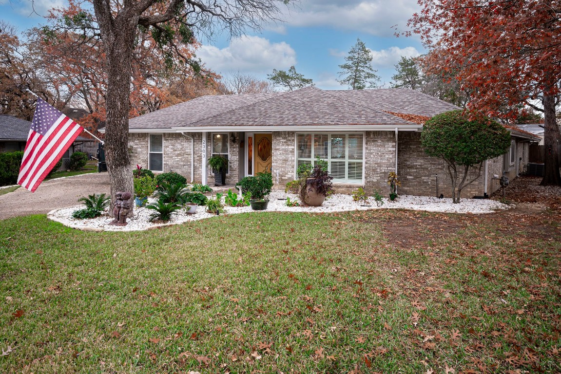 2303 Belfry Court Arlington TX 76011
