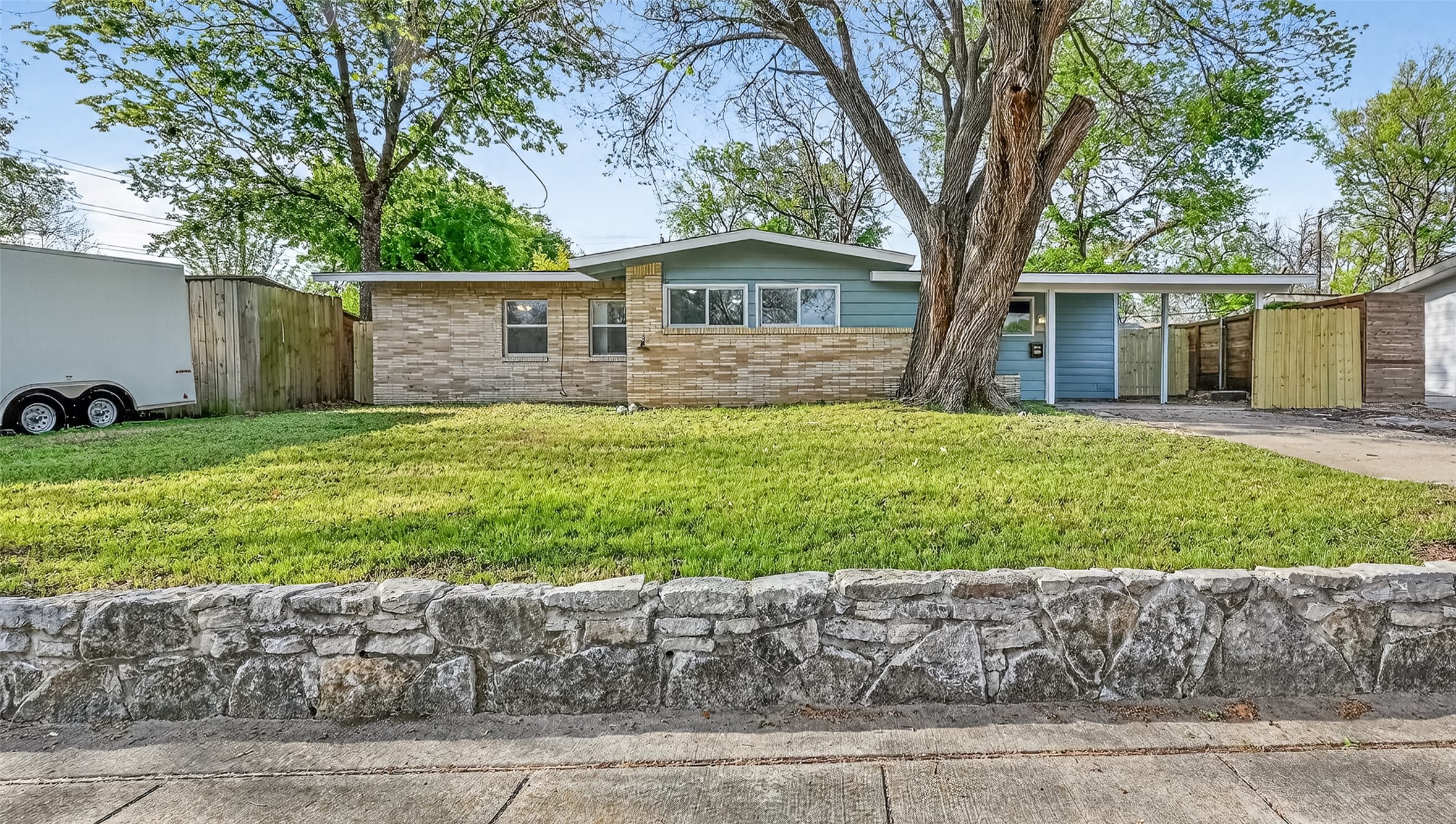 2116 Marilyn Lane Arlington TX 76010
