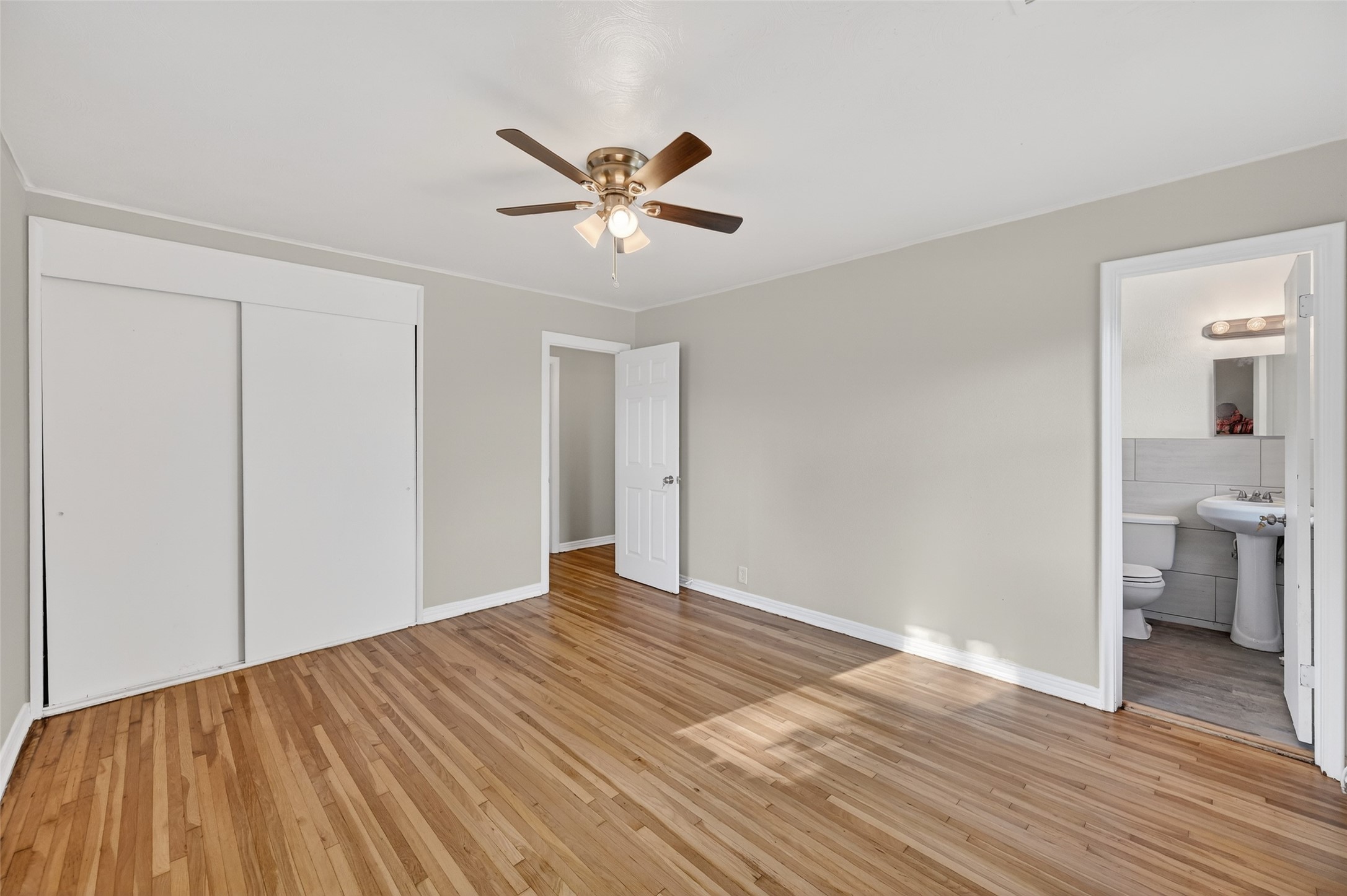 2116 Marilyn Lane Arlington TX 76010