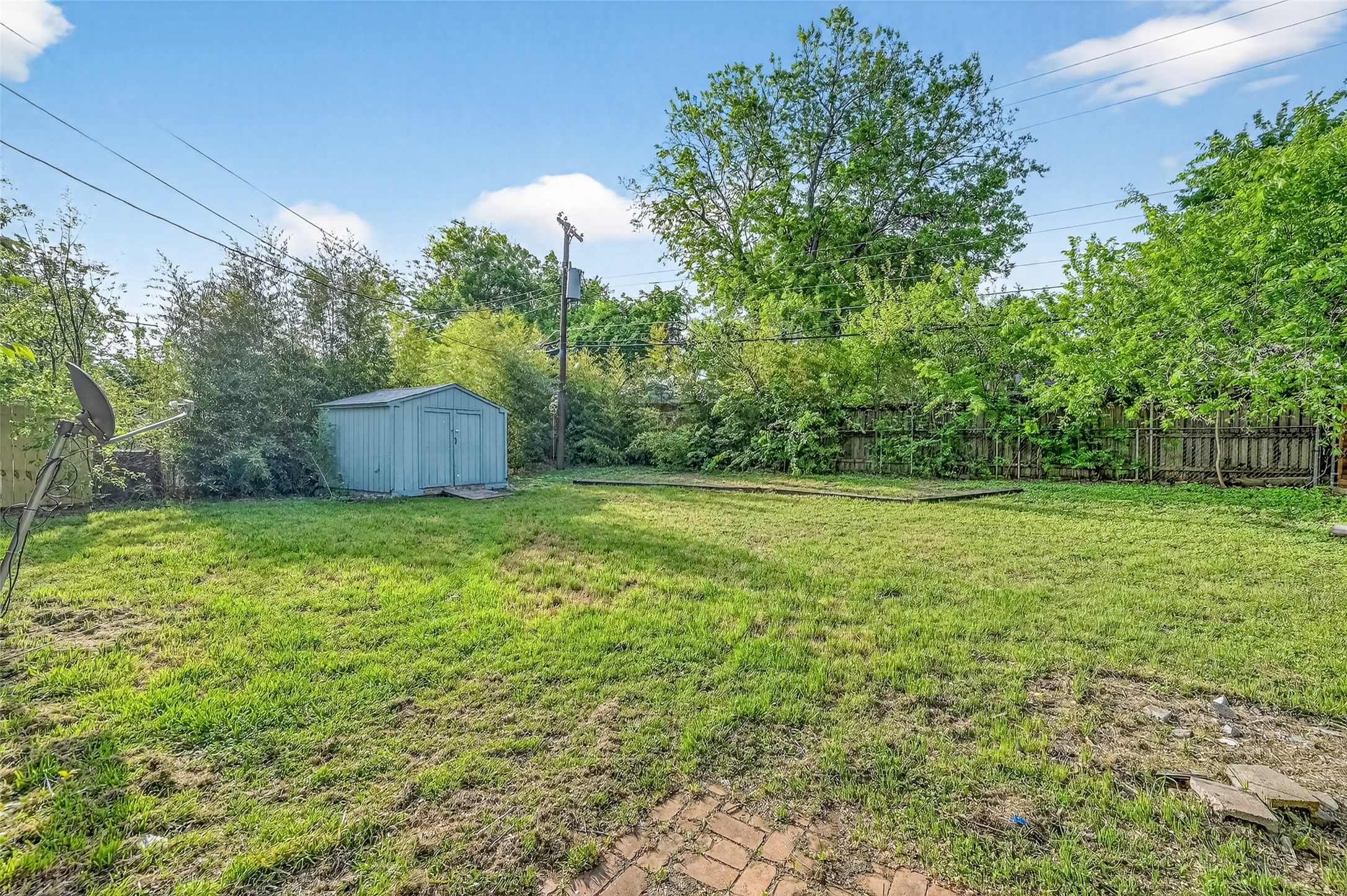 2116 Marilyn Lane Arlington TX 76010