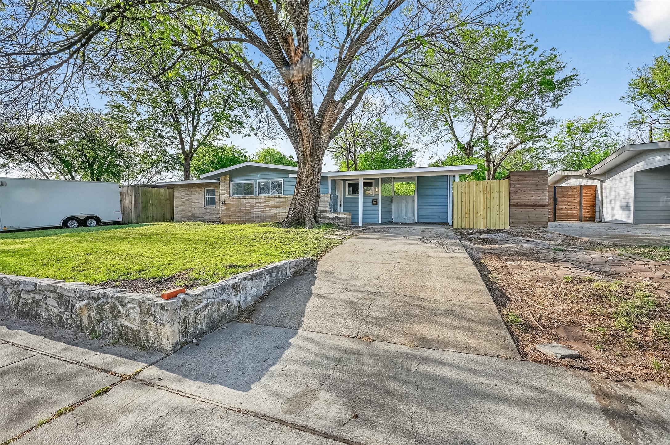 2116 Marilyn Lane Arlington TX 76010