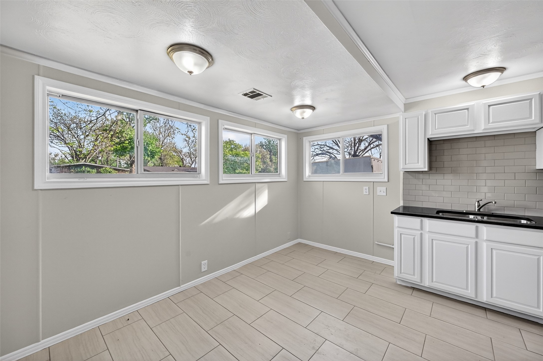 2116 Marilyn Lane Arlington TX 76010