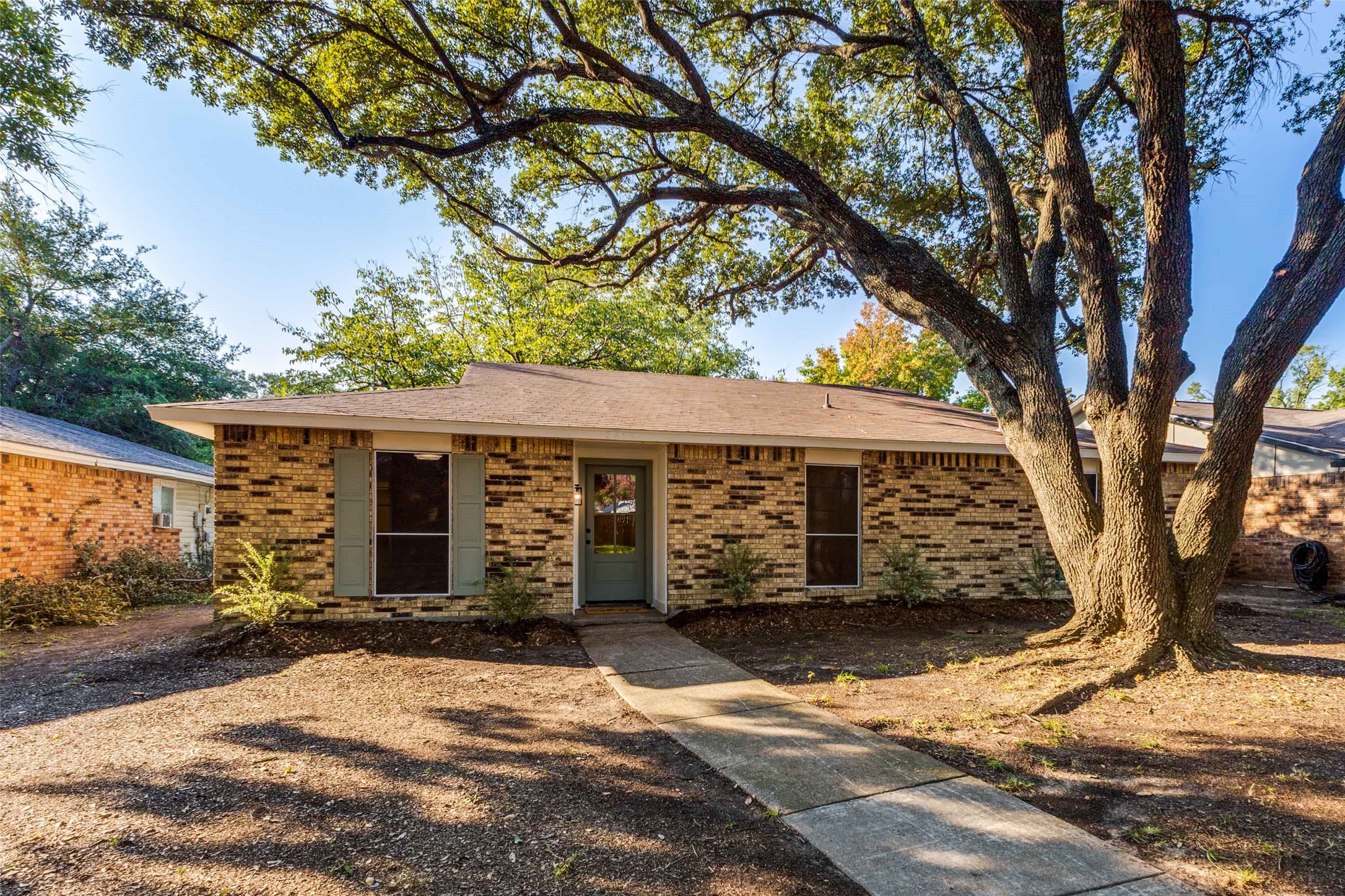 2618 Ashglen Drive Garland TX 75043