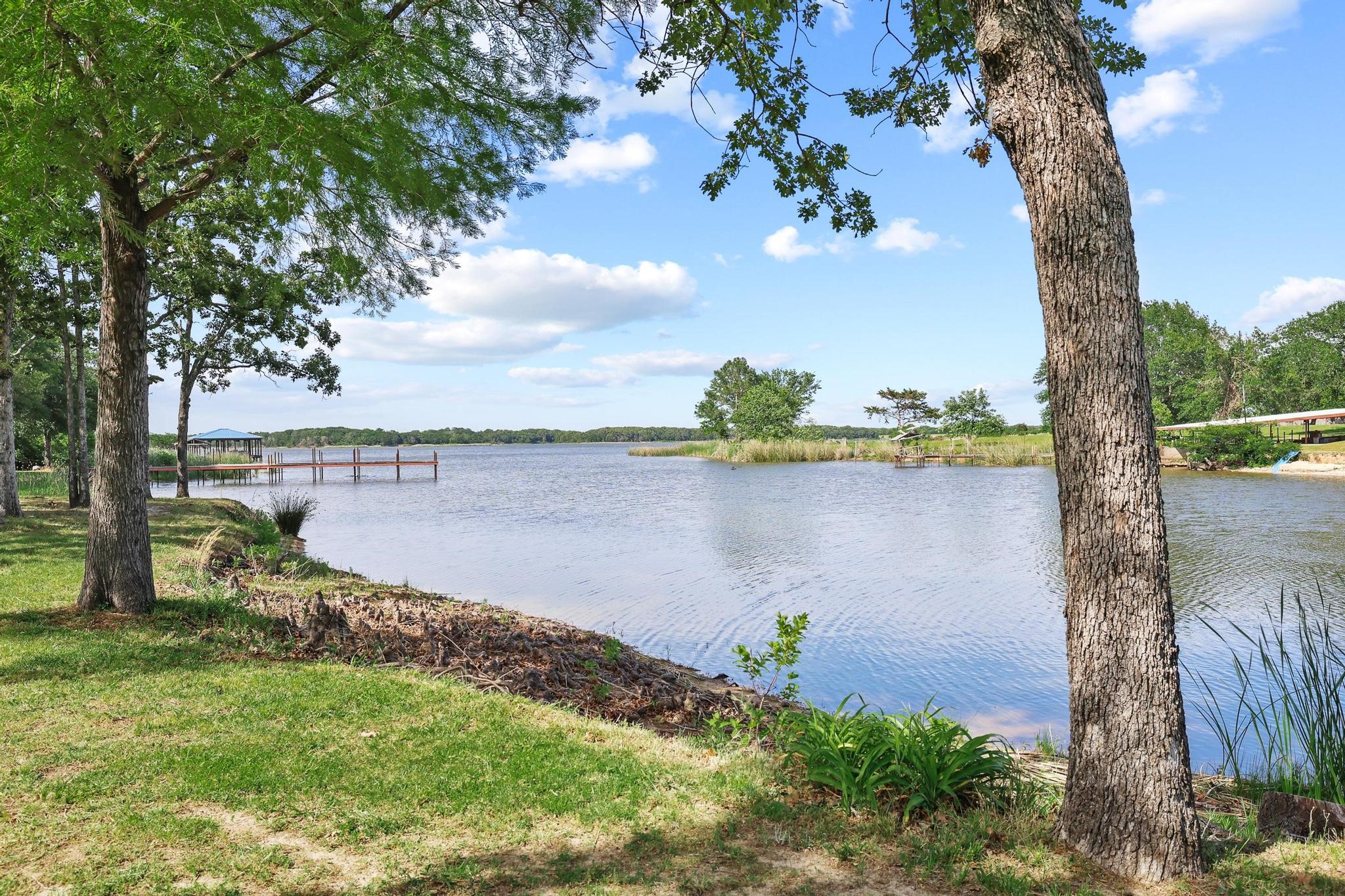 7406 Lakeview Drive Bonham TX 75418