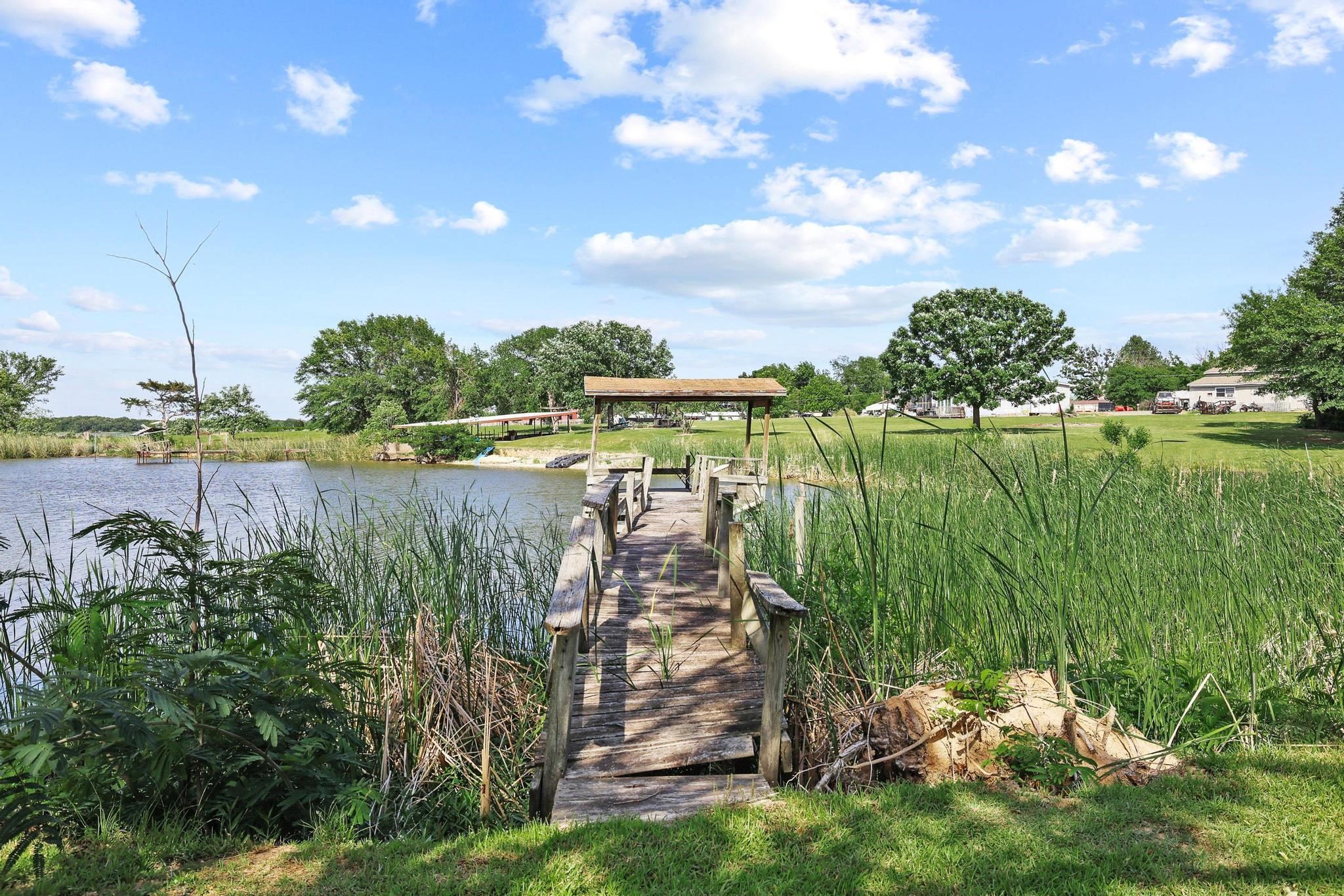 7406 Lakeview Drive Bonham TX 75418