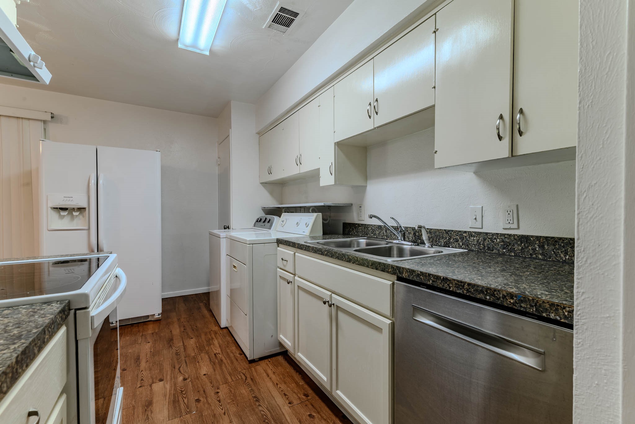 3213 Thames Street Irving TX 75062