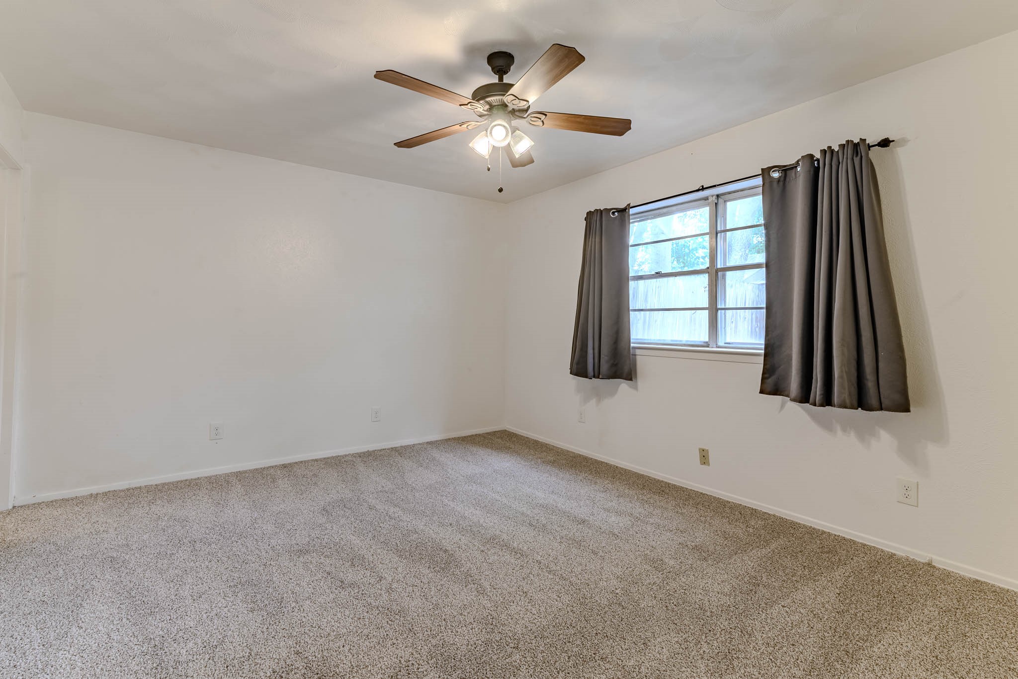 3213 Thames Street Irving TX 75062