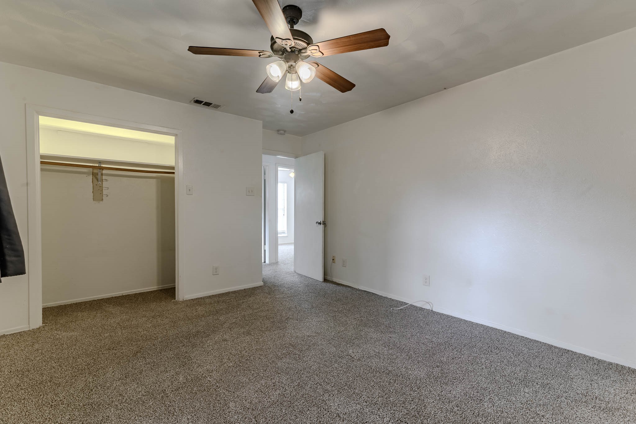 3213 Thames Street Irving TX 75062
