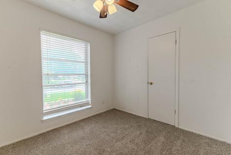 3213 Thames Street Irving TX 75062