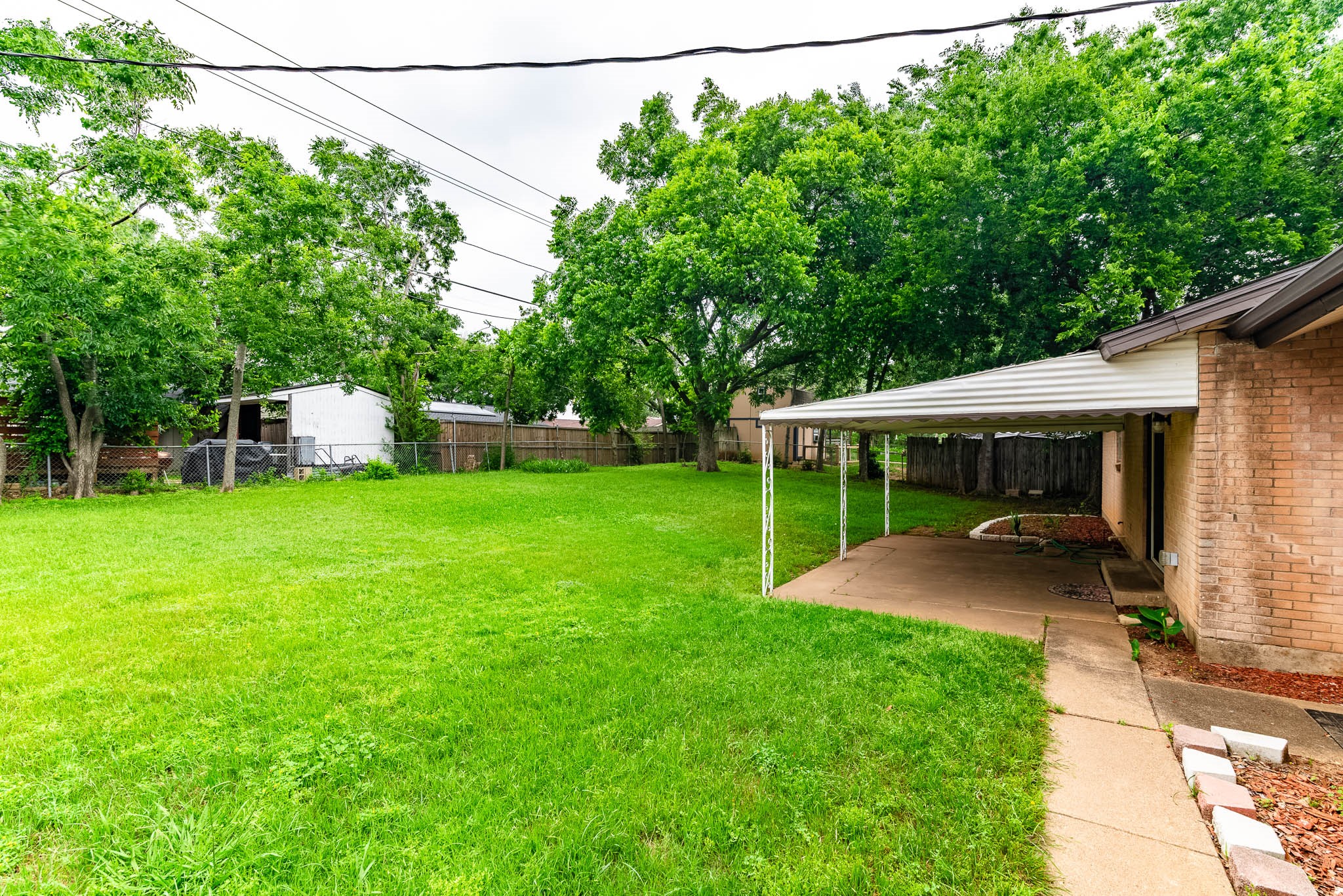 3213 Thames Street Irving TX 75062